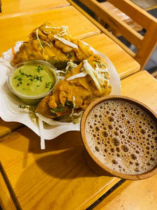 Sahu Chai + Bread Pakora