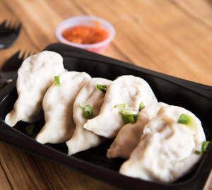 Veg Steam Momos (8 pcs)