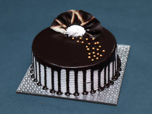 Midnight Chocolate Cake (Eggless)