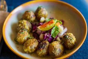 Teen Miri Aloo