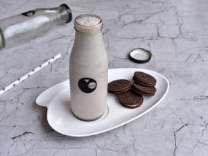 Oreo Strawberry Shake