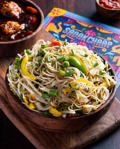 Veg Chowmein (hakka Noodles)
