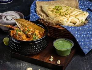 Stuffed Gravy Chaap 