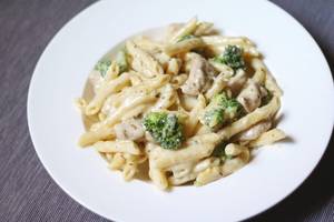 Chicken Alfredo Pasta