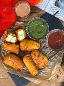 PANEER PAKORA WITH CHUTNEY 1PCS