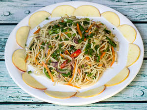Veg Hakka Noodles