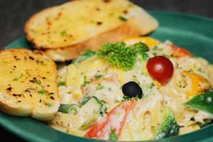 Alfredo In Wonderland Veg