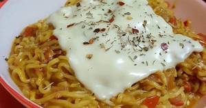 Chilli cheese maggi