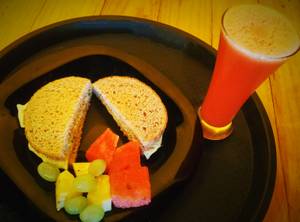 English Breakfast + Watermelon Juice                                  