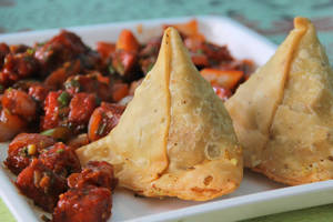 Chilli Paneer Samosa 