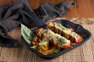 Chargrilled Cottage Cheese Skewers With Spicy Cheese Sauce