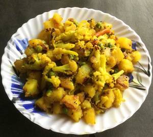 Aloo Gobi Bhaja