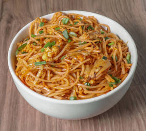 Schezwan Chicken Noodles