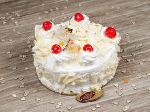 White Forest Cake (400 Gms)