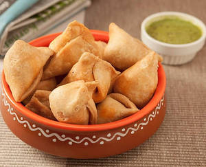 Frozen Mini Paneer Samosa ( 250 Grams )