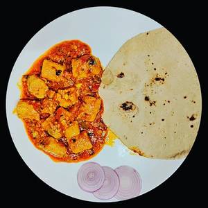 2 Pcs Veg Fish Gravy With 2 Tawa Roti
