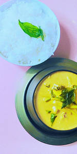 Vegetarian Red Thai Curry (s)