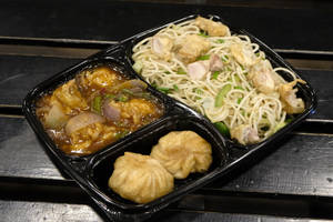 Egg Chicken Schezwan Fried Rice/noodles Mini Combo