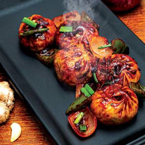 Paneer Gravy Momos [8 Pieces]