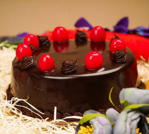 Chocolate Truffle Cake (Eggless)