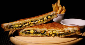 Creamy Spinach And Corn Sandwich