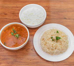 Rajma Rice With Raita