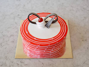 Eggless Strawberry Cake