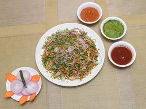 Egg Hakka Noodles