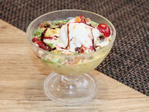 Fruit Salad with Vanilla Ice cream