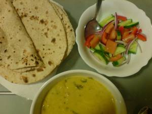 Kadhi With 2 Tawa Roti