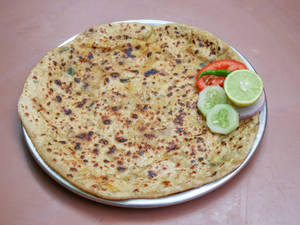 Aloo Pyaaz Parantha