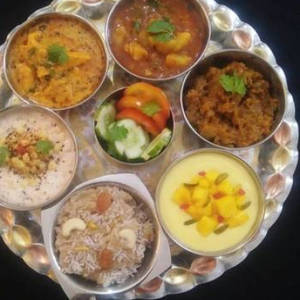 Aloo Matar Thali