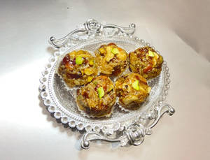 Dry Fruit Laddu