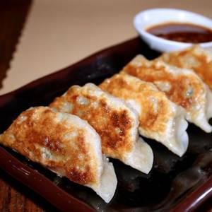Japanese Yaki Gyoza (5 Pcs)