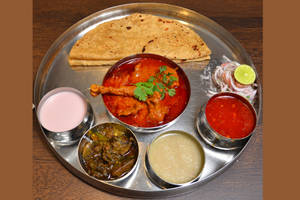 Special Kolhapuri Chicken Thali