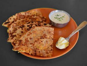 Paneer paratha                   