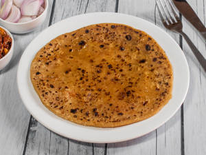 Onion Paratha (1 Pc)