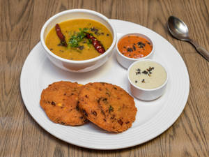 Dal Vada (served with coconut chutney)