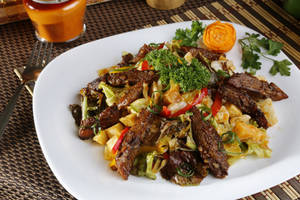 Hot Lamb Saladmixed Lettuce Leaves