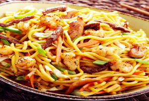 Mughlai Special Veg Mixed Noodles (Chef'S Special)