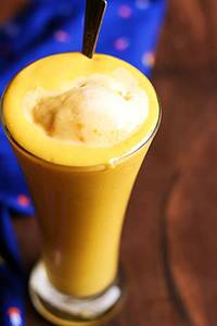 Mango ice cream shake