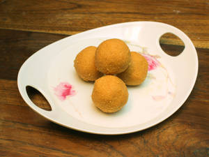 Besan Laddu (250 Gms)