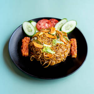 Mee Goreng Noodles Veg + Fried Crackers