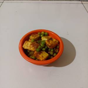 Matar Paneer