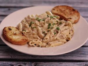 Penne with Chicken Alfredo Pasta