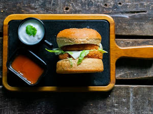 Double Aloo Burger