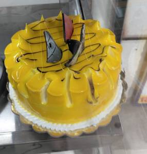 Eggless Rich Cream Pineapple Cake (Per Pound)