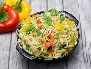 Veg Hakka Noodles