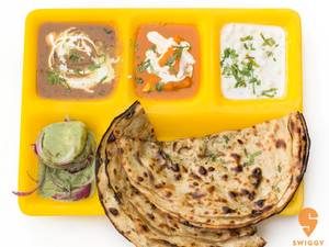 Lachha Paratha Thali 