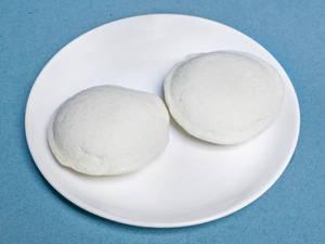 Idli (2 Pcs) + Buttermilk 200 ml